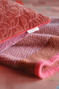 Pip Studio Throw Bonnuit Roze Hot